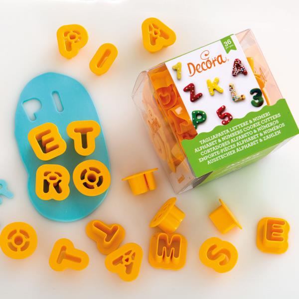 TAGLIAPASTA ALFABETO E NUMERI PLASTICA PICCOLO PZ.36 3 TAGLIAPASTA ALFABETO E NUMERI PLASTICA PICCOLO PZ.36