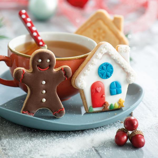 SET 2 TAGLIAPASTA IN PLASTICA GINGERBREAD E CASA 3 SET 2 TAGLIAPASTA IN PLASTICA GINGERBREAD E CASA