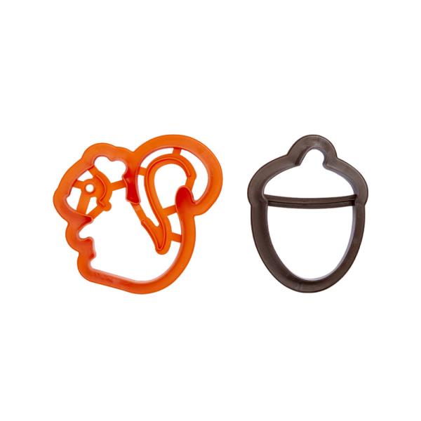 SET 2 TAGLIAPASTA IN PLASTICA BOSCO SCOIATTOLO E GHIANDA 3 SET 2 TAGLIAPASTA IN PLASTICA BOSCO SCOIATTOLO E GHIANDA