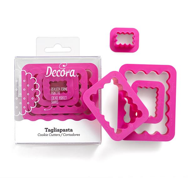 SET 4 TAGLIAPASTA IN PLASTICA RETTANGOLO FESTONATO 1 SET 4 TAGLIAPASTA IN PLASTICA RETTANGOLO FESTONATO
