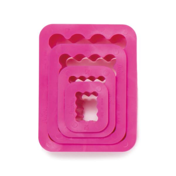 SET 4 TAGLIAPASTA IN PLASTICA RETTANGOLO FESTONATO 4 SET 4 TAGLIAPASTA IN PLASTICA RETTANGOLO FESTONATO