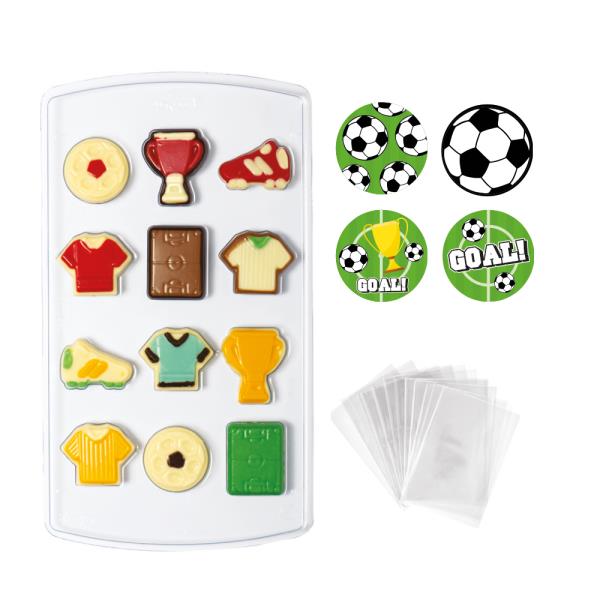 KIT STAMPI CIOCCOLATINI TERMOFORMATO CALCIO 12 CAVITA' CON N.40 ADESIVI E BUSTINE 2 KIT STAMPI CIOCCOLATINI TERMOFORMATO CALCIO 12 CAVITA' CON N.40 ADESIVI E BUSTINE