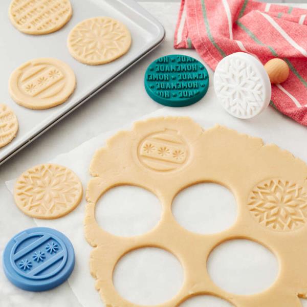 TIMBRO PER BISCOTTI NATALIZI CON 3 TRAFILE INTERCAMBIABILI 5 TIMBRO PER BISCOTTI NATALIZI CON 3 TRAFILE INTERCAMBIABILI