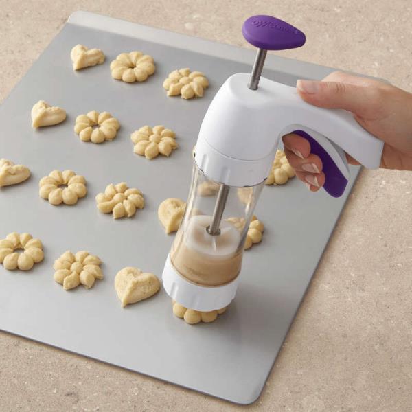 PISTOLA PER BISCOTTI PLASTICA 8 PISTOLA PER BISCOTTI PLASTICA