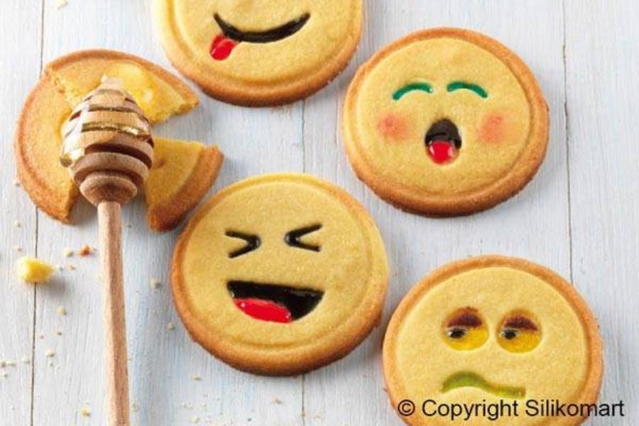 KIT TAGLIAPASTA BISCOTTI SMILE SILIKOMART 5 KIT TAGLIAPASTA BISCOTTI SMILE SILIKOMART