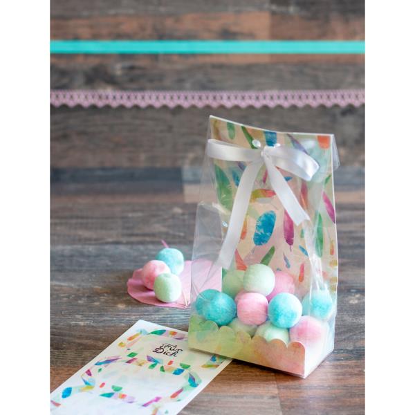 SACCHETTI PER DOLCI 9x H.12 cm CON LACCETTI INSERTI CARTA E ADESIVI RAINBOW FEATHERS PZ.6 4 SACCHETTI PER DOLCI 9x H.12 cm CON LACCETTI INSERTI CARTA E ADESIVI RAINBOW FEATHERS PZ.6