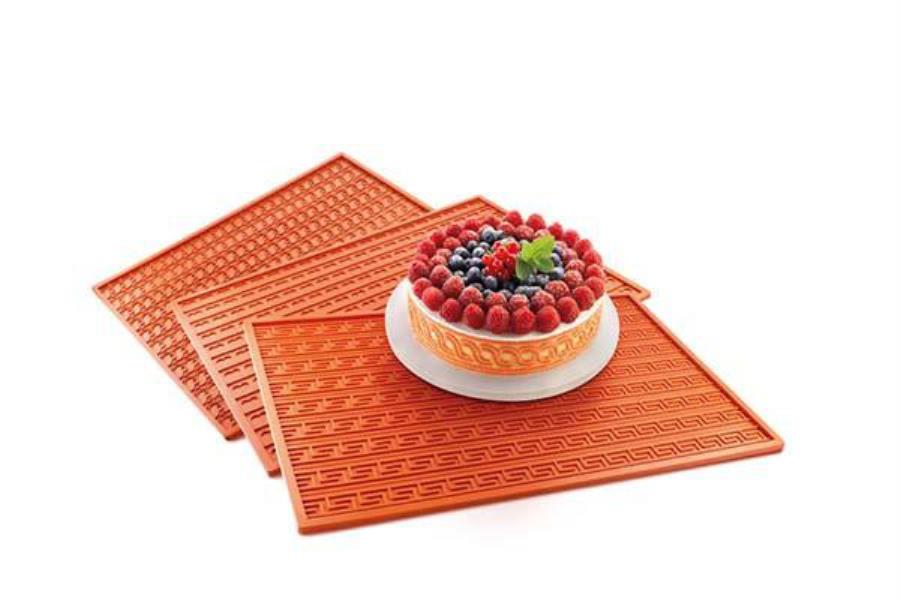 STRISCIA IN SILICONE PER BORDO CROSTATA DECORO RILIEVO CUORE L53xh.3 cm. PZ.1 SILIKOMART 1 STRISCIA IN SILICONE PER BORDO CROSTATA DECORO RILIEVO CUORE L53xh.3 cm. PZ.1 SILIKOMART