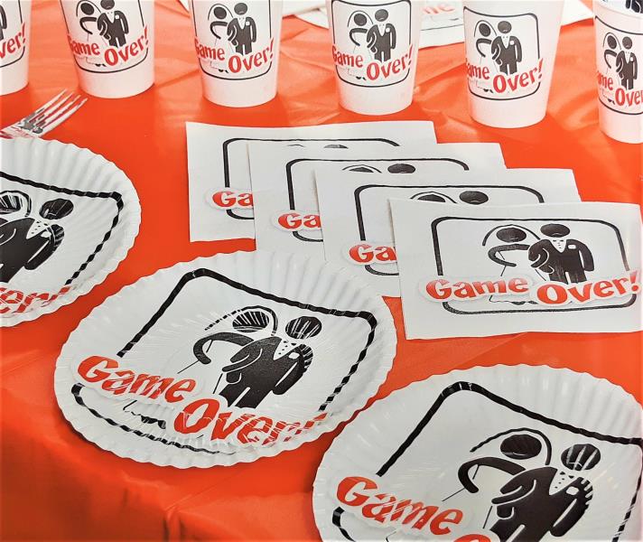 PIATTO Ø18 cm. SPOSI GAME OVER pz.8