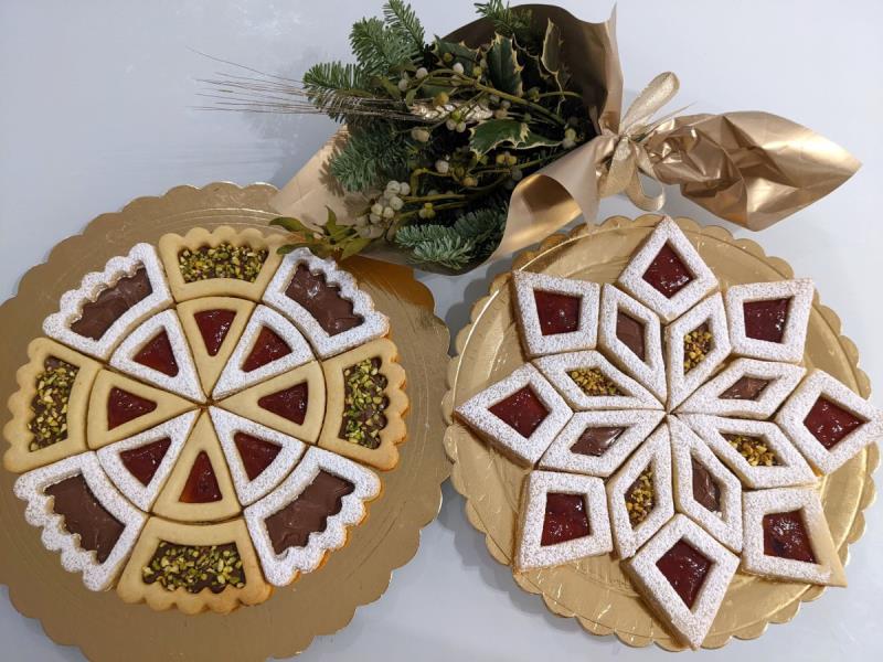TAGLIAPASTA BIS-CROSTATA 1 pz.4 2 TAGLIAPASTA BIS-CROSTATA 1 pz.4