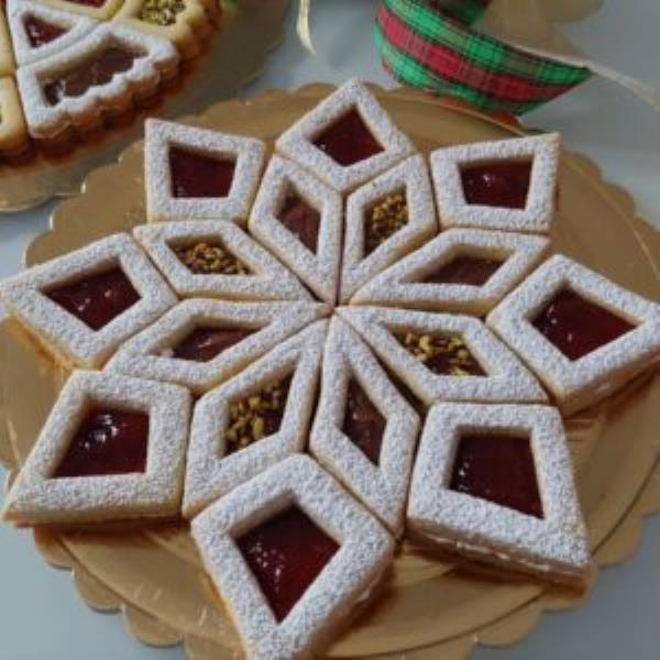 TAGLIAPASTA BIS-CROSTATA 1 pz.4 1 TAGLIAPASTA BIS-CROSTATA 1 pz.4