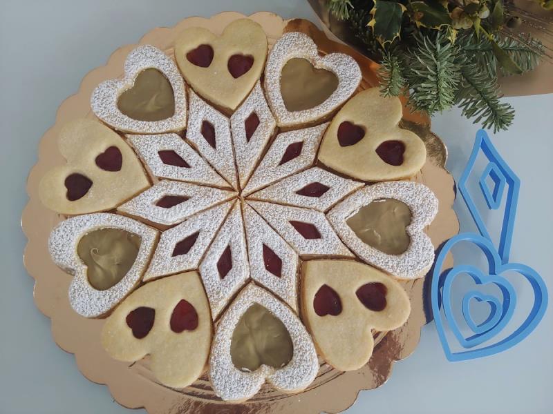 TAGLIAPASTA BIS-CROSTATA 5 pz.5 6 TAGLIAPASTA BIS-CROSTATA 5 pz.5