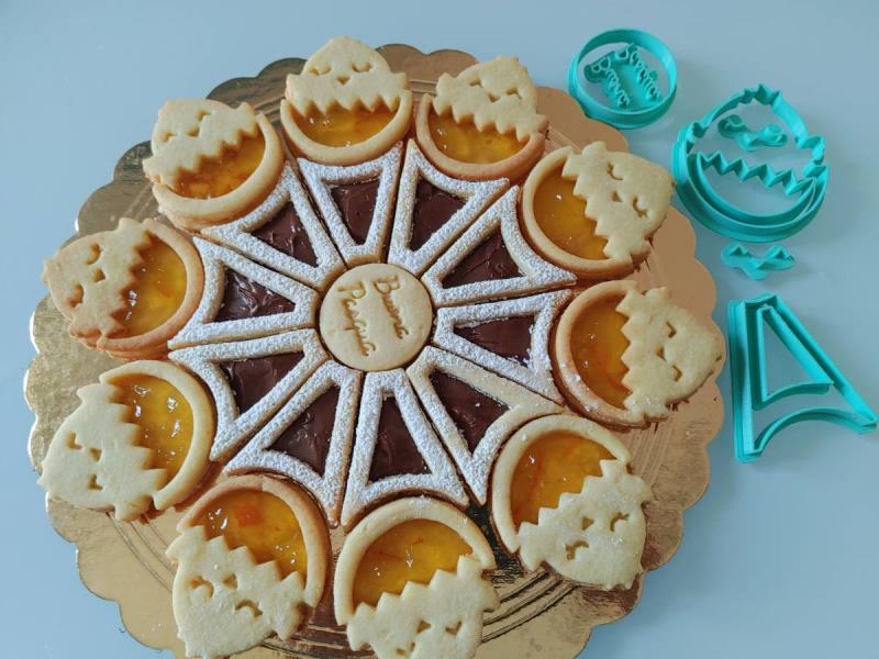 TAGLIAPASTA BIS-CROSTATA 6 BUONA PASQUA pz.8 8 TAGLIAPASTA BIS-CROSTATA 6 BUONA PASQUA pz.8