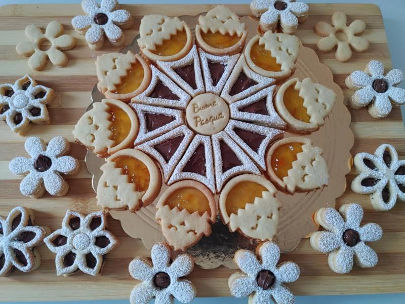 TAGLIAPASTA BIS-CROSTATA 6 BUONA PASQUA pz.8 9 TAGLIAPASTA BIS-CROSTATA 6 BUONA PASQUA pz.8