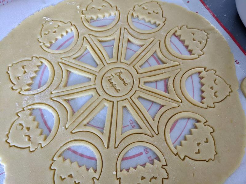 TAGLIAPASTA BIS-CROSTATA 6 BUONA PASQUA pz.8 4 TAGLIAPASTA BIS-CROSTATA 6 BUONA PASQUA pz.8