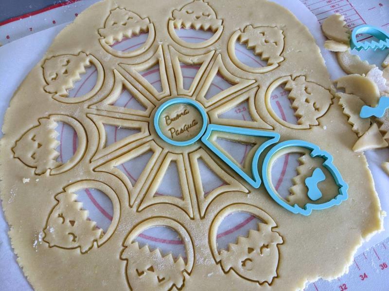 TAGLIAPASTA BIS-CROSTATA 6 BUONA PASQUA pz.8 5 TAGLIAPASTA BIS-CROSTATA 6 BUONA PASQUA pz.8