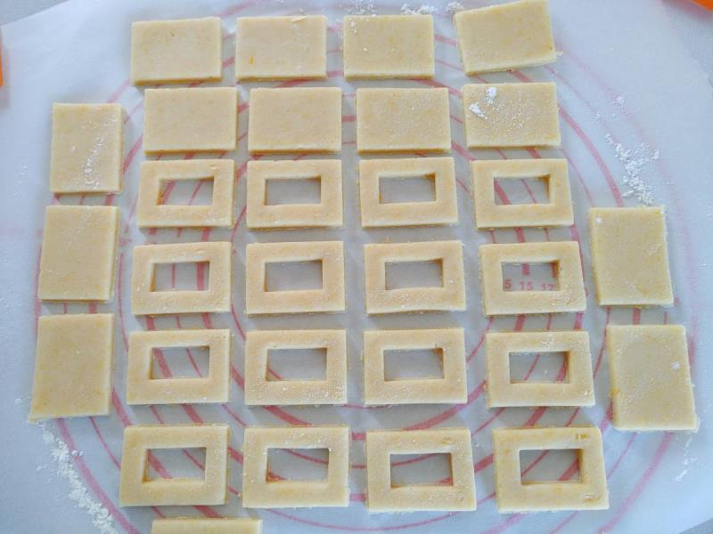 TAGLIAPASTA BIS-CROSTATA 7 CASA DOLCE CASA pz.10 7 TAGLIAPASTA BIS-CROSTATA 7 CASA DOLCE CASA pz.10