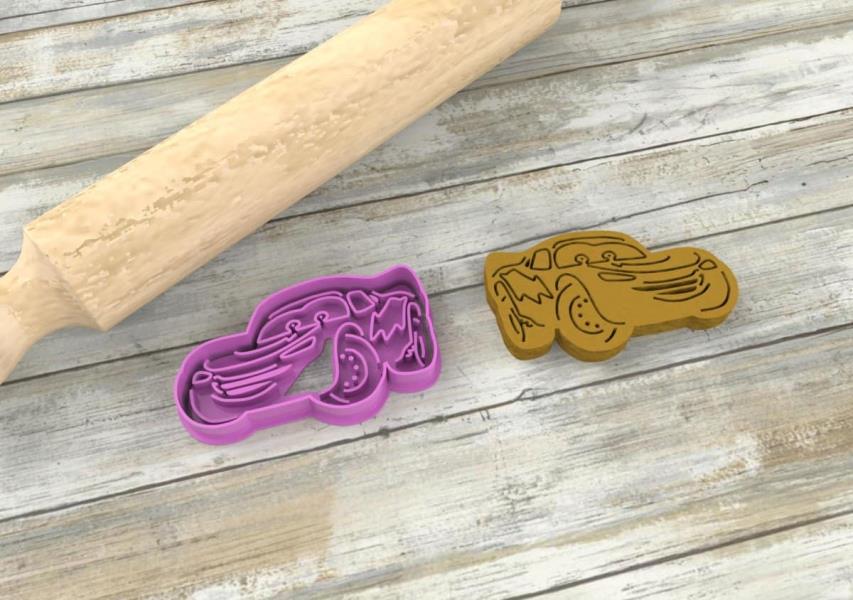 TAGLIAPASTA CARS SAETTA MCQUEEN pz.1 3 TAGLIAPASTA CARS SAETTA MCQUEEN pz.1